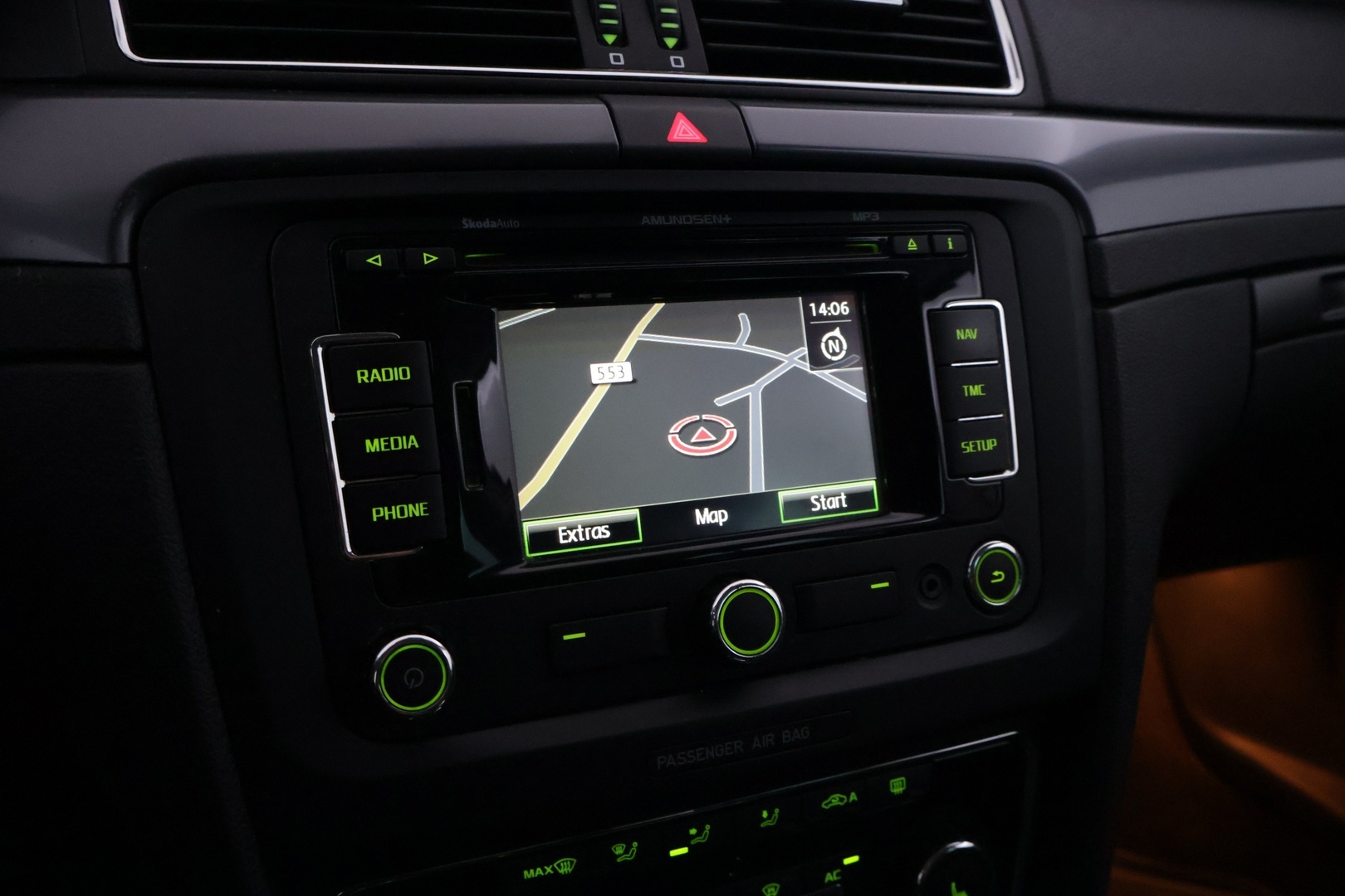 SKODA Superb 2012