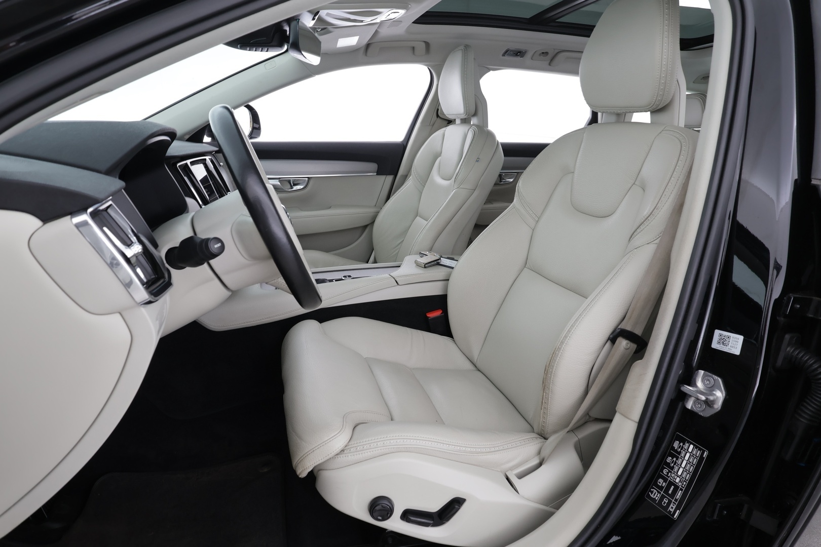 VOLVO V90 Cross Country 2017