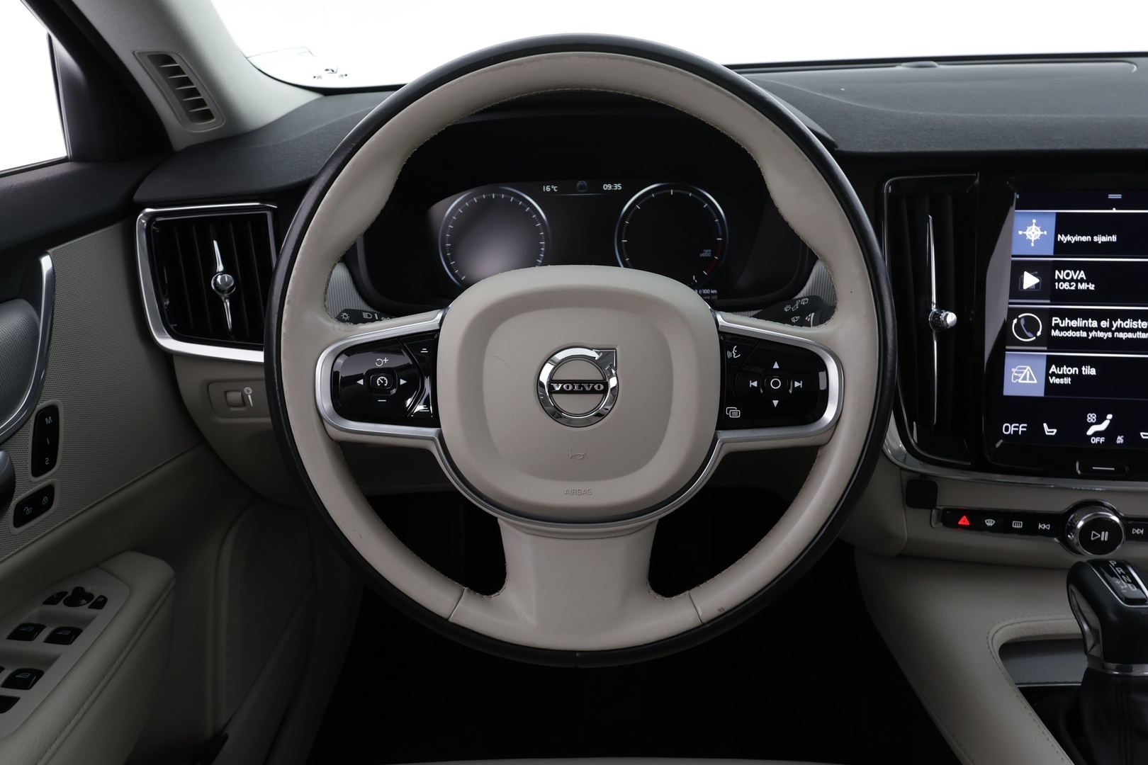 VOLVO V90 Cross Country 2017