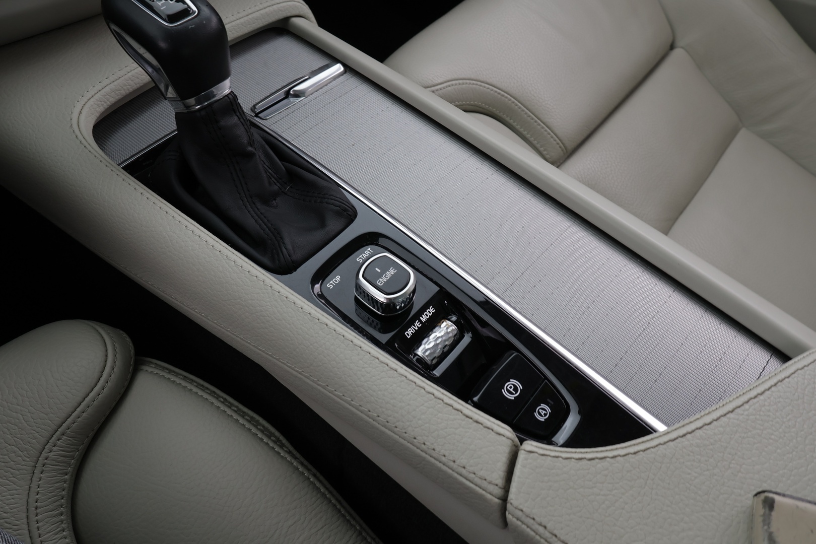 VOLVO V90 Cross Country 2017