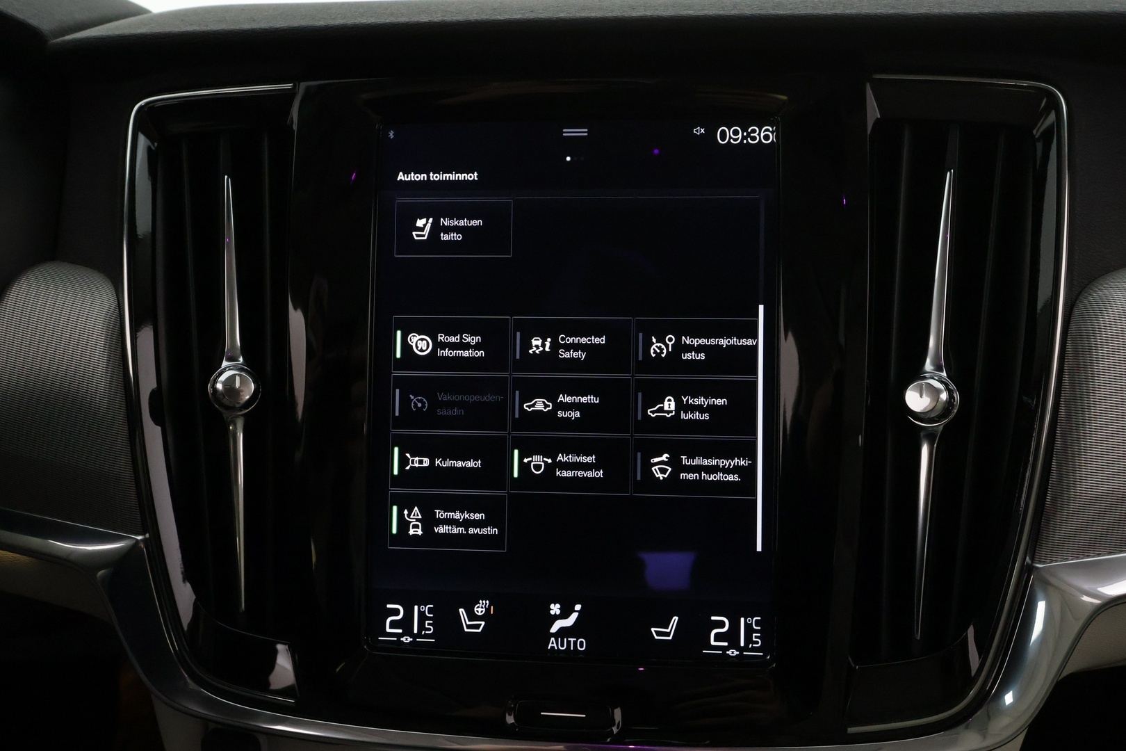 VOLVO V90 Cross Country 2017