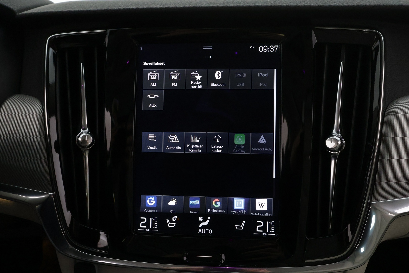 VOLVO V90 Cross Country 2017