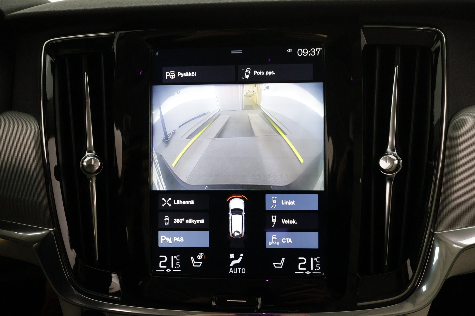 VOLVO V90 Cross Country 2017