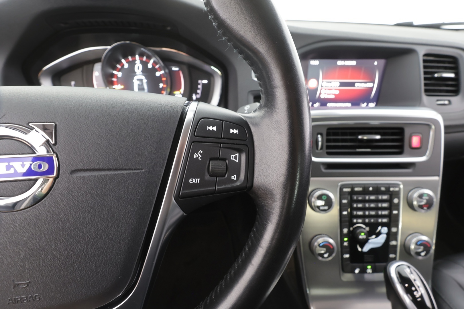 VOLVO S60 2018
