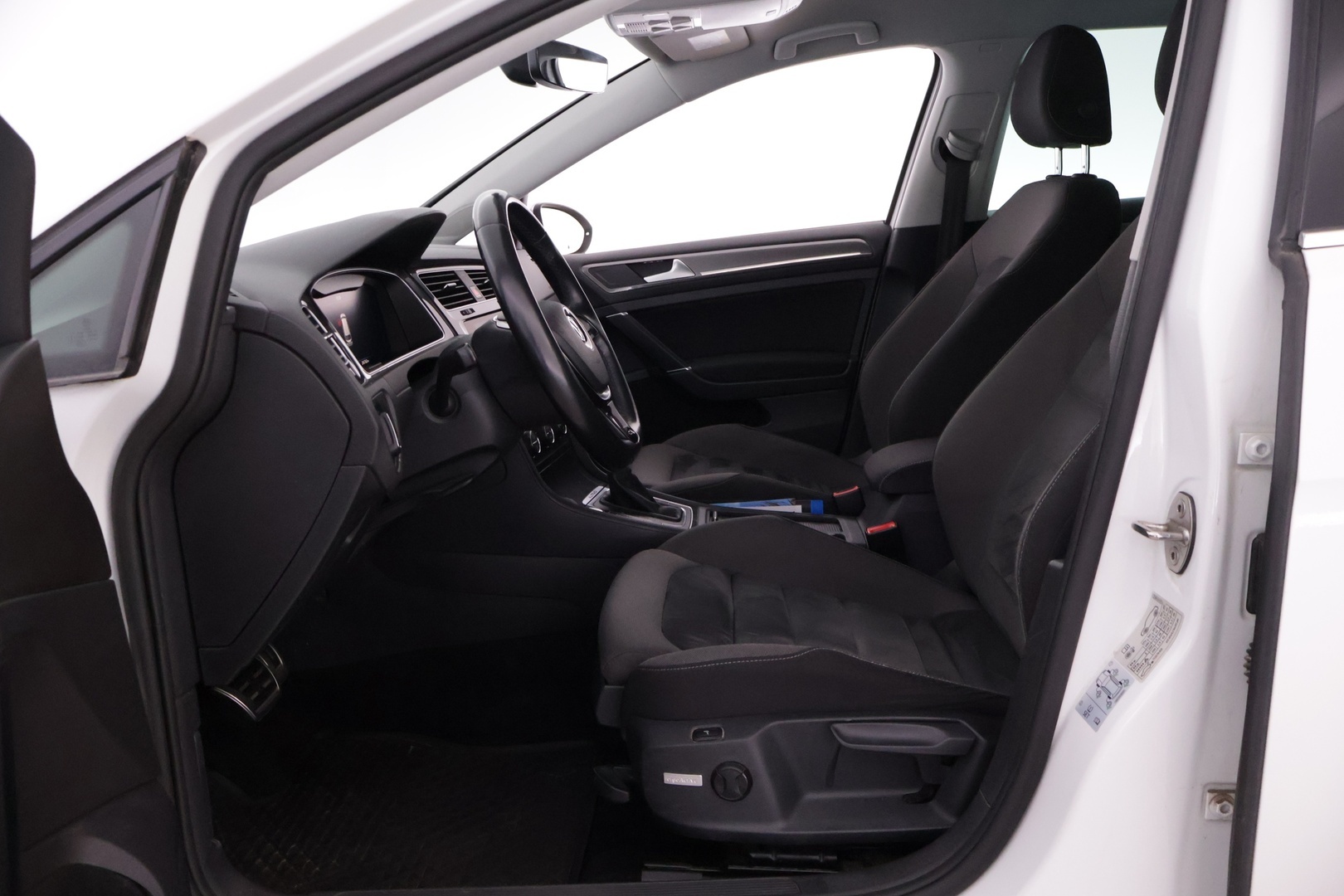VOLKSWAGEN Golf 2018