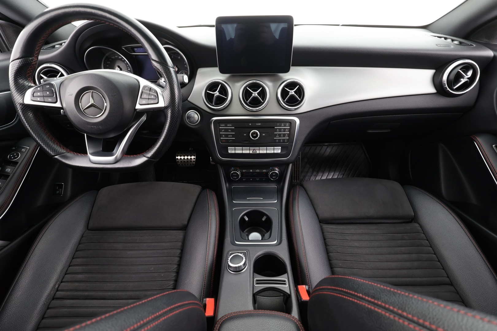 MERCEDES-BENZ CLA 2017