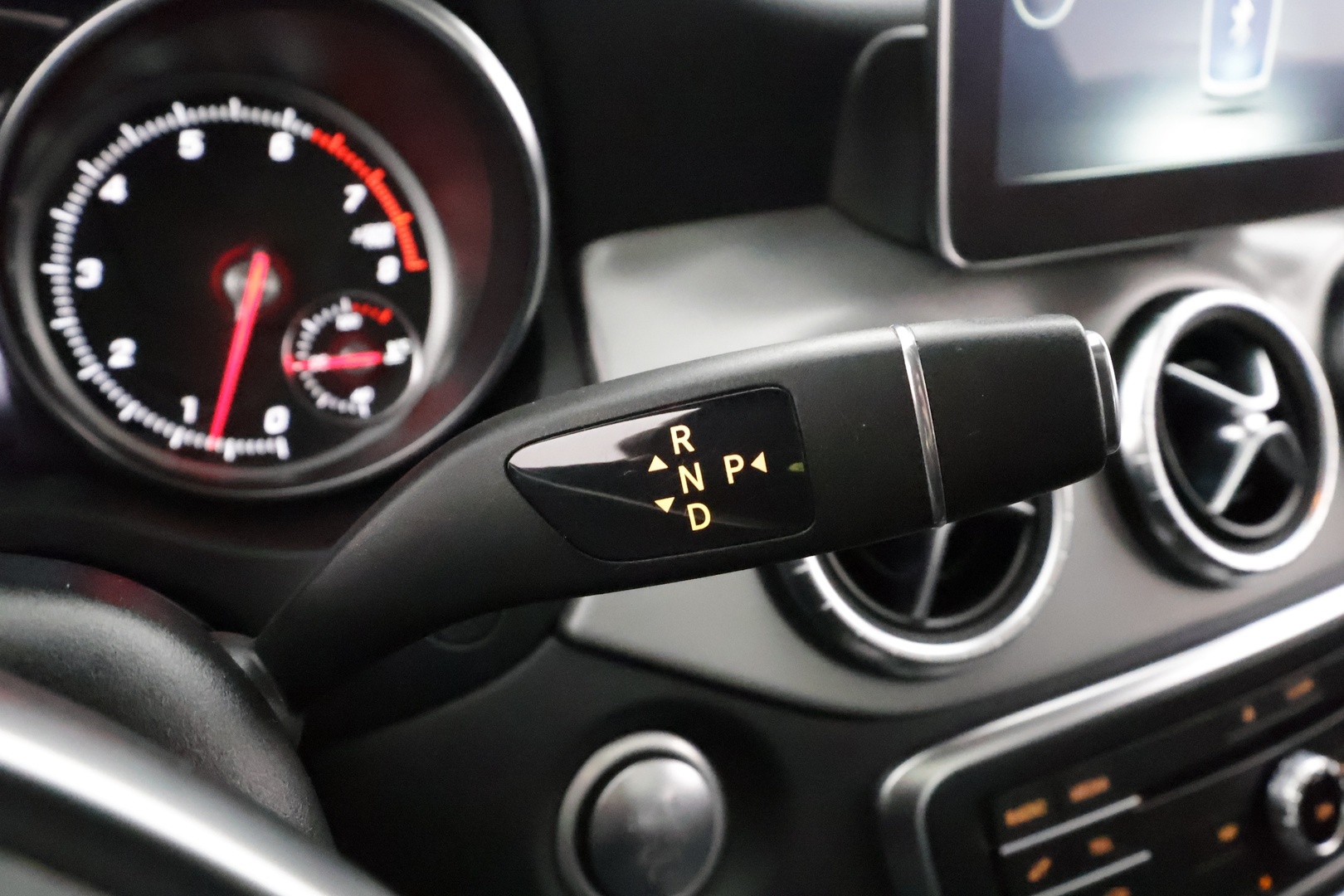 MERCEDES-BENZ CLA 2017