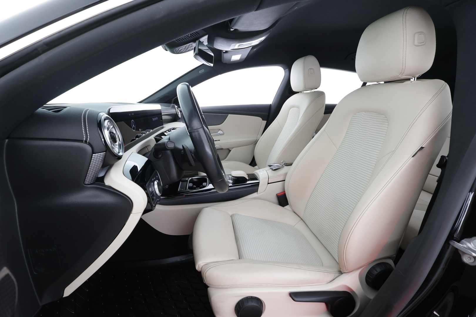 MERCEDES-BENZ CLA 2022