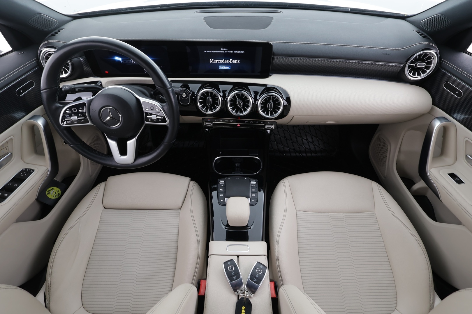 MERCEDES-BENZ CLA 2022