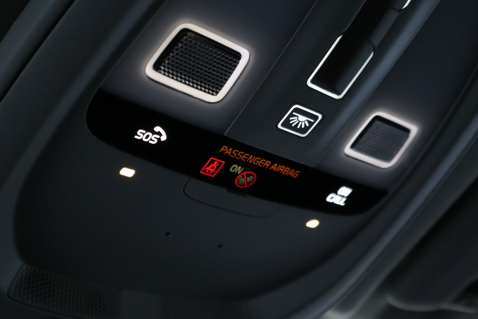 VOLVO XC60 2022