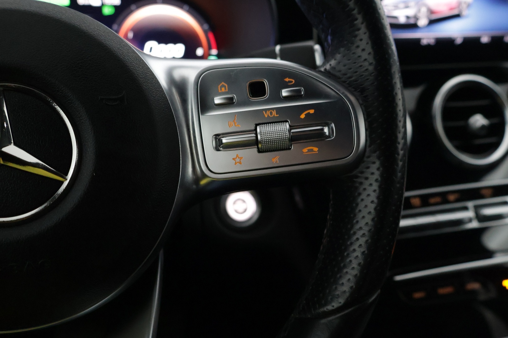 MERCEDES-BENZ C 2020