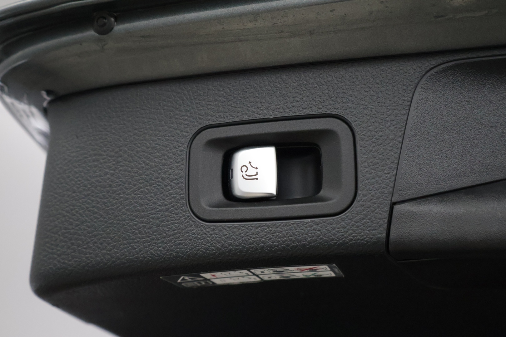 MERCEDES-BENZ C 2020