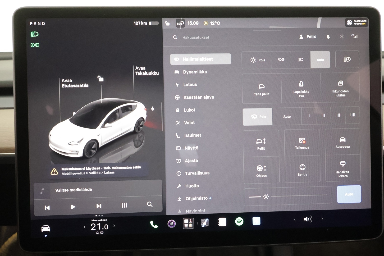 TESLA Model 3 2023