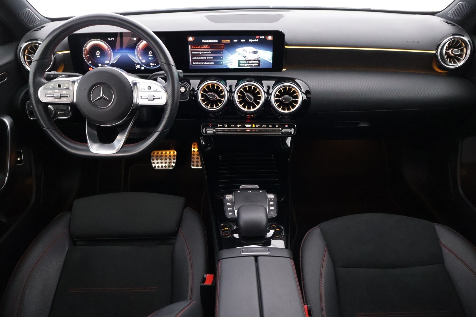 MERCEDES-BENZ A 2023