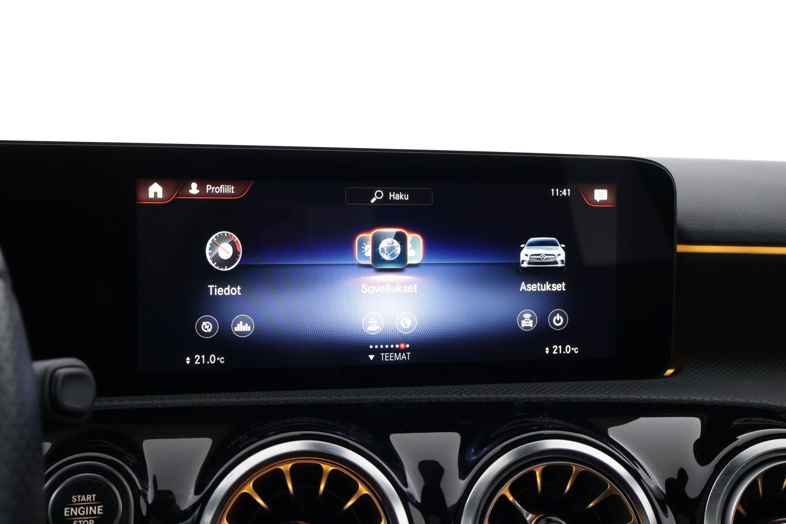 MERCEDES-BENZ A 2023