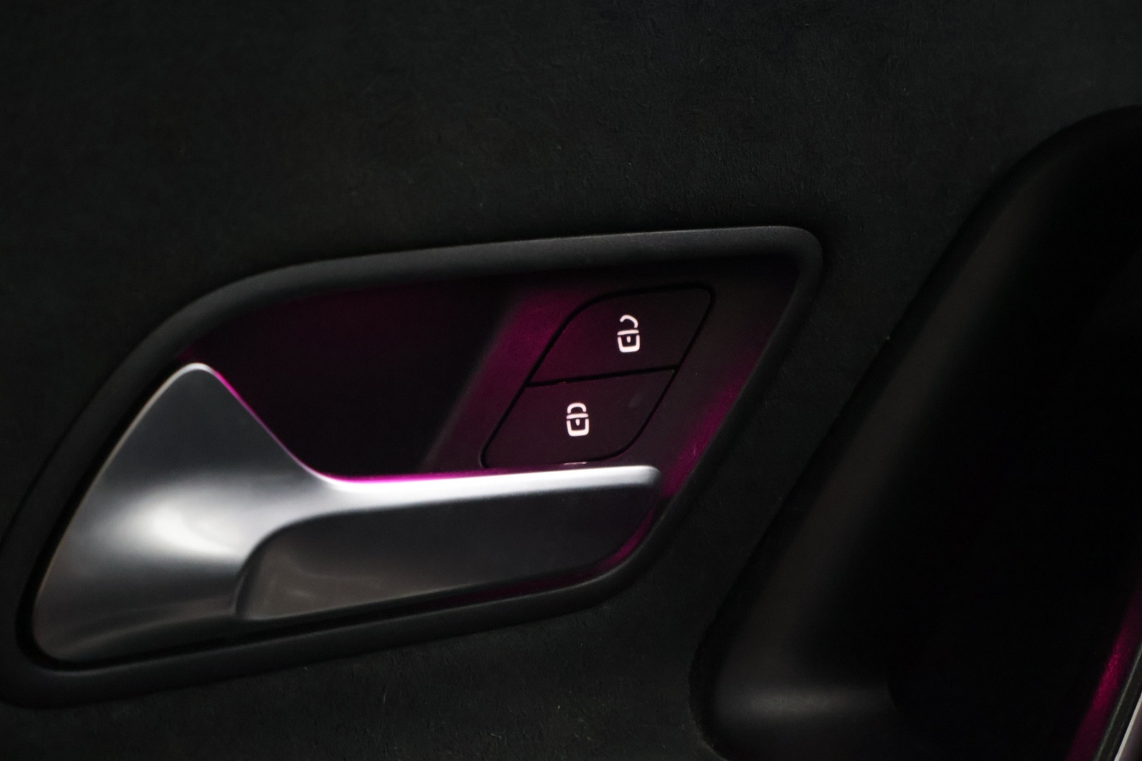 MERCEDES-BENZ A 2023