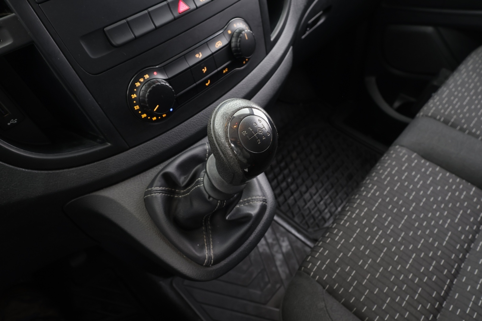MERCEDES-BENZ Vito 2022