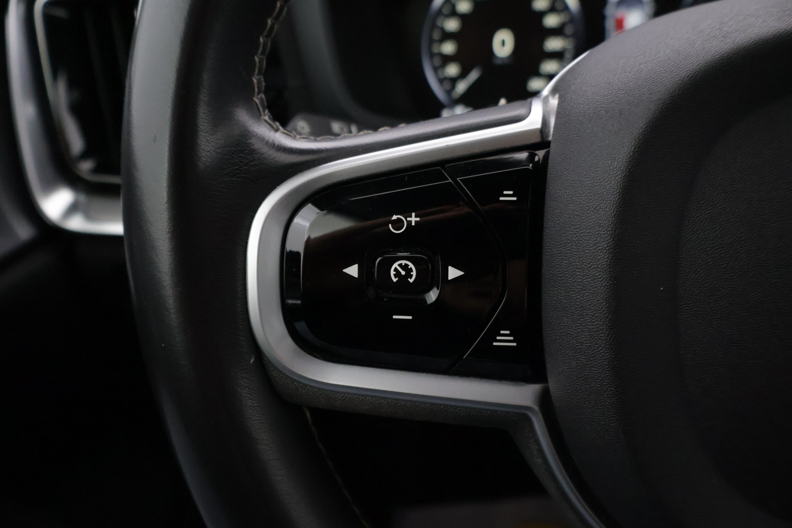 VOLVO S60 2020