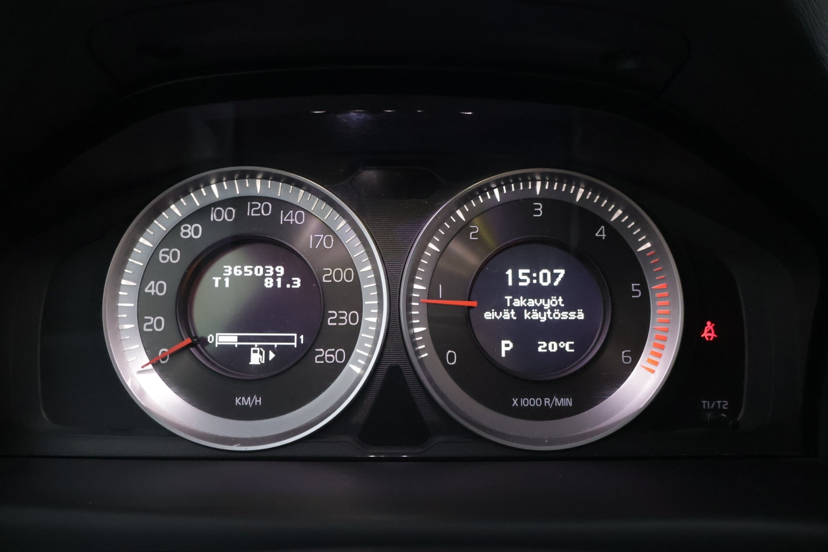 VOLVO V70 2012