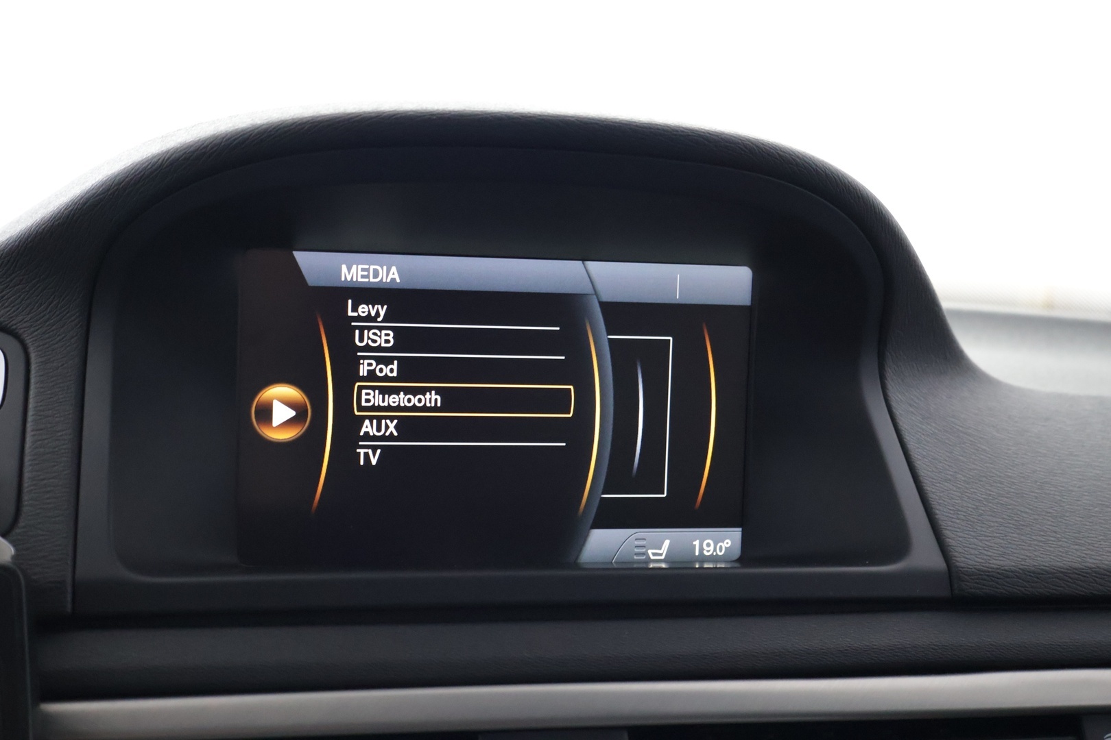 VOLVO V70 2012