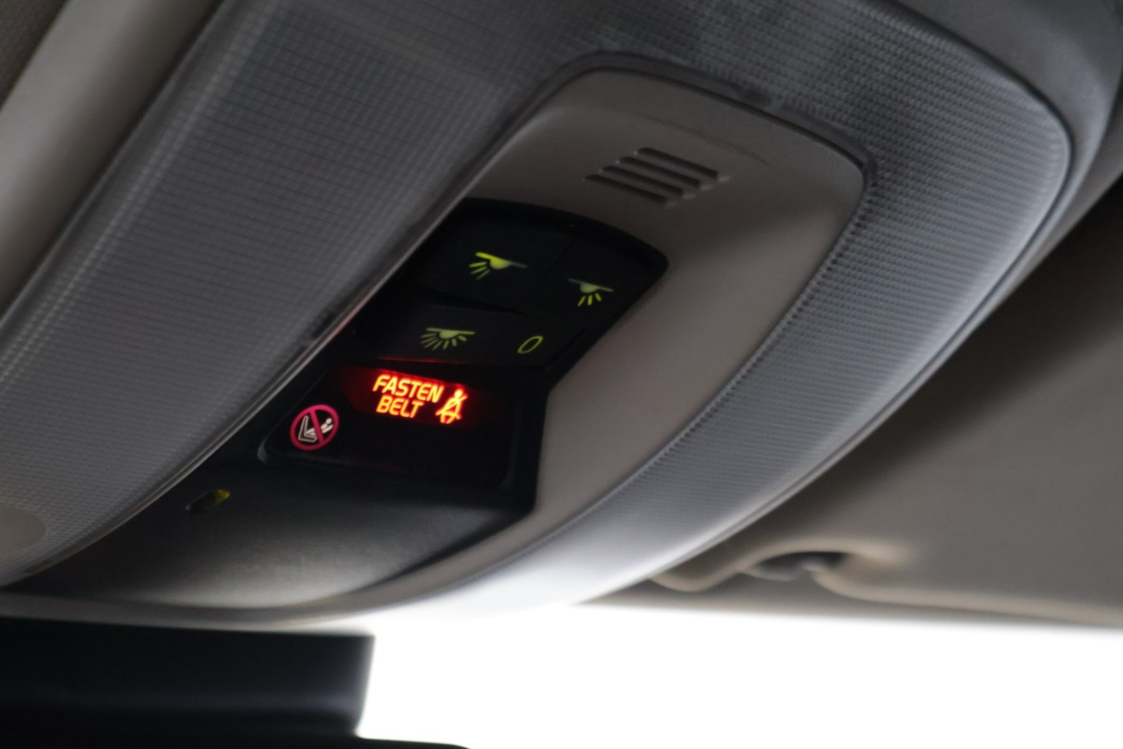 VOLVO V70 2012