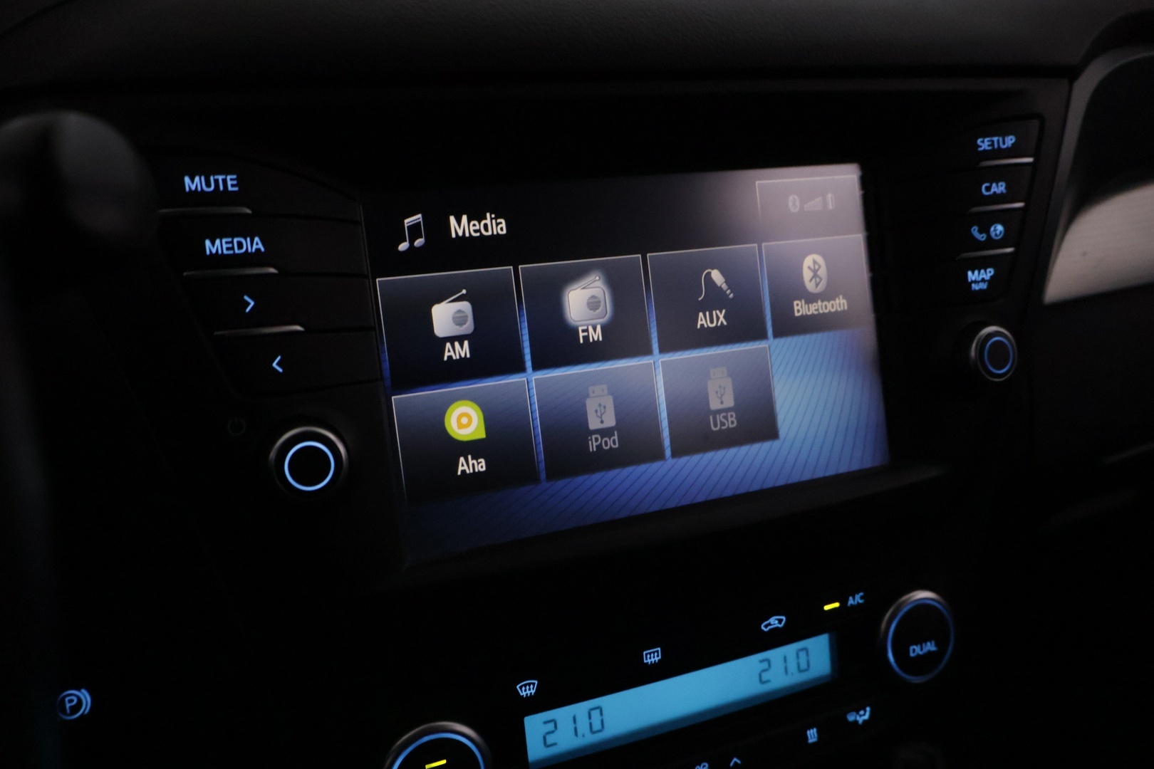 TOYOTA Avensis 2016