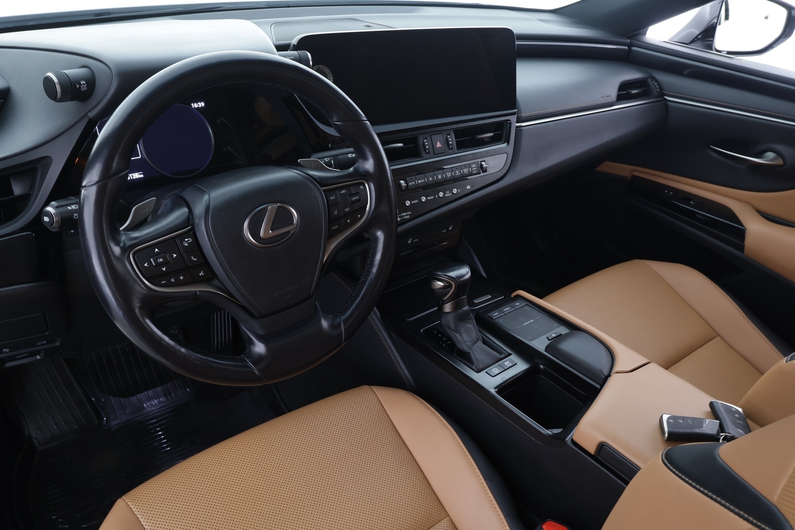 LEXUS ES300 2022