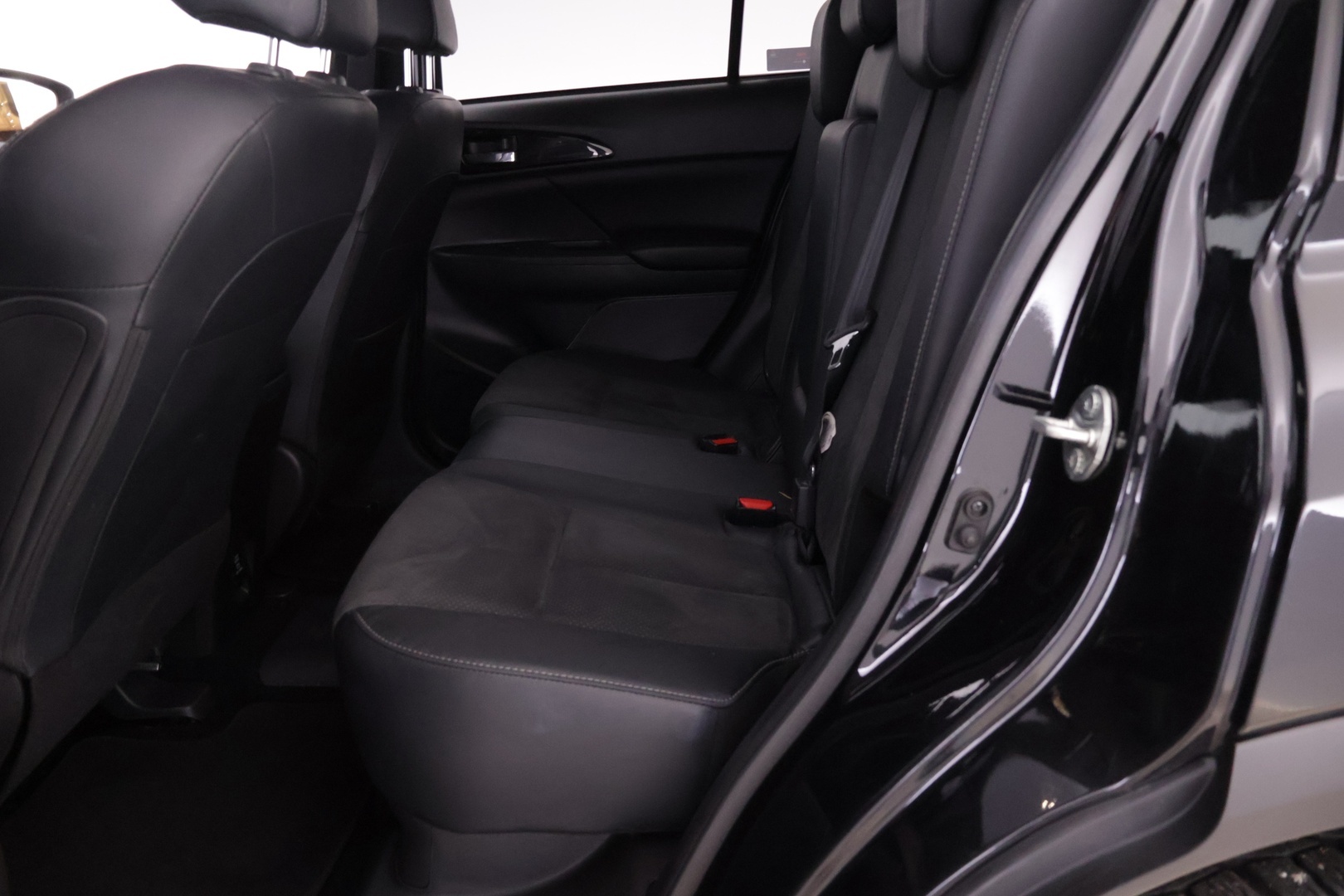 MITSUBISHI Eclipse 2022