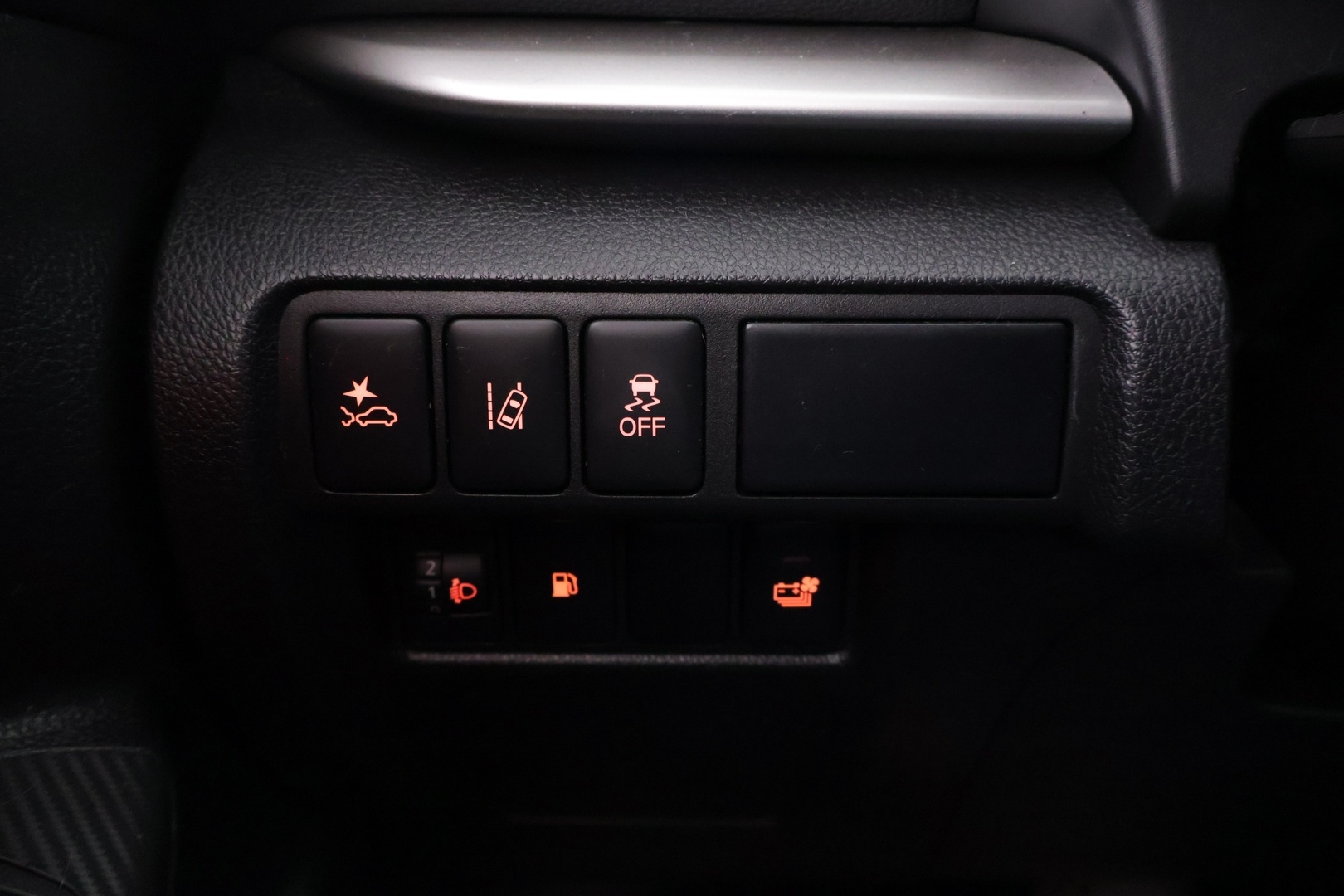 MITSUBISHI Eclipse 2022