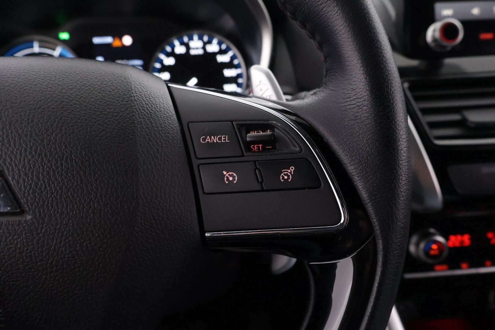 MITSUBISHI Eclipse 2022