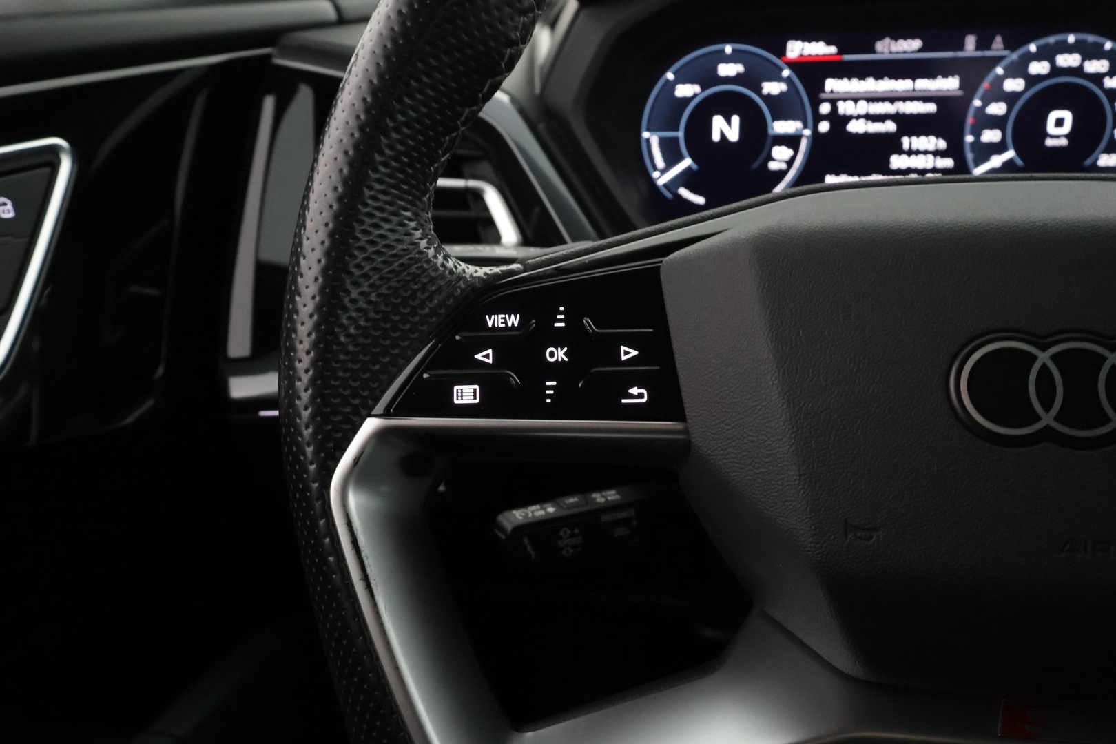 AUDI Q4 e-tron 2022