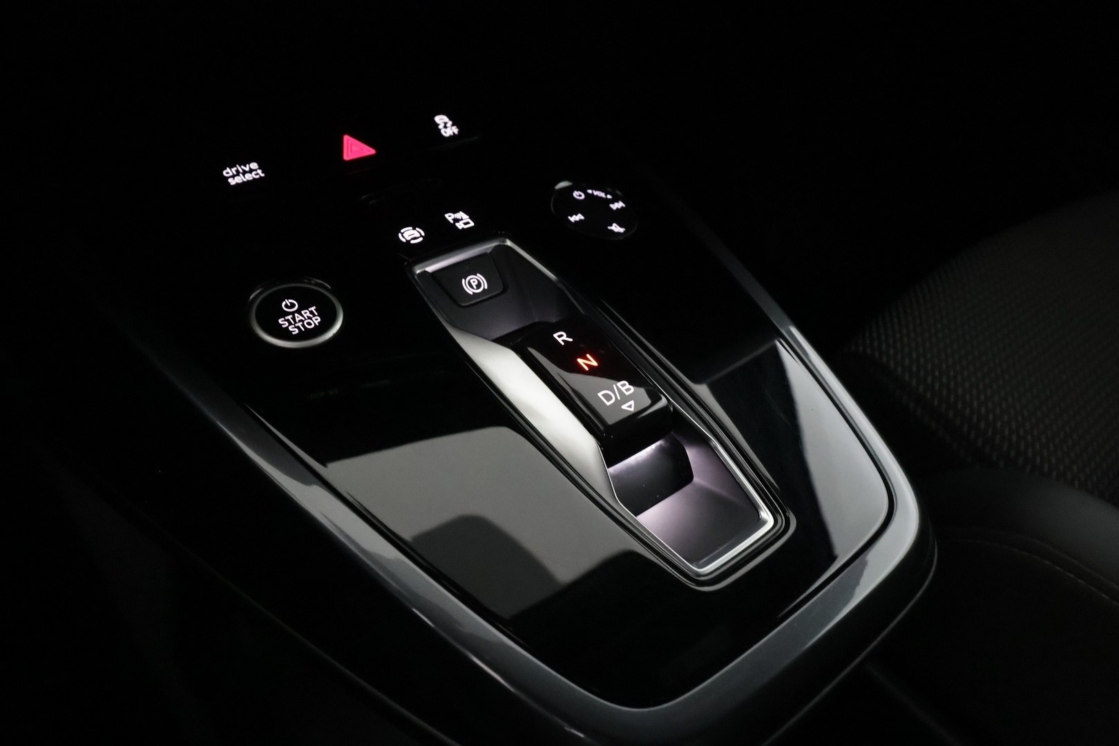 AUDI Q4 e-tron 2022