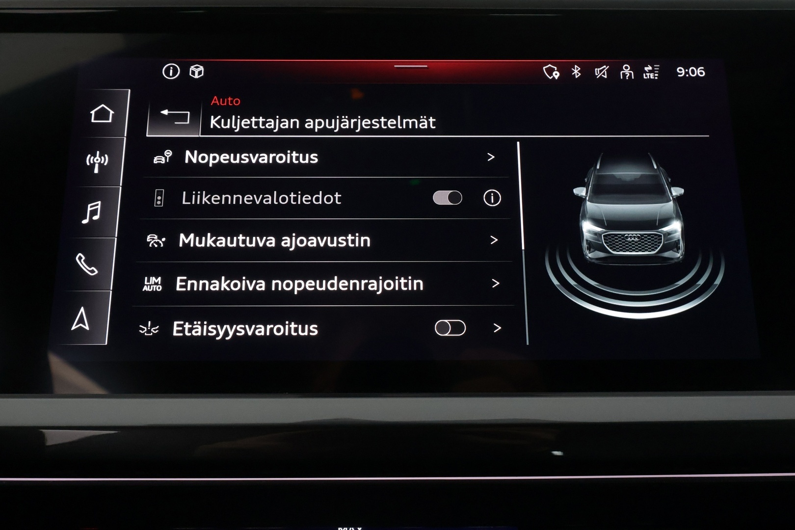 AUDI Q4 e-tron 2022