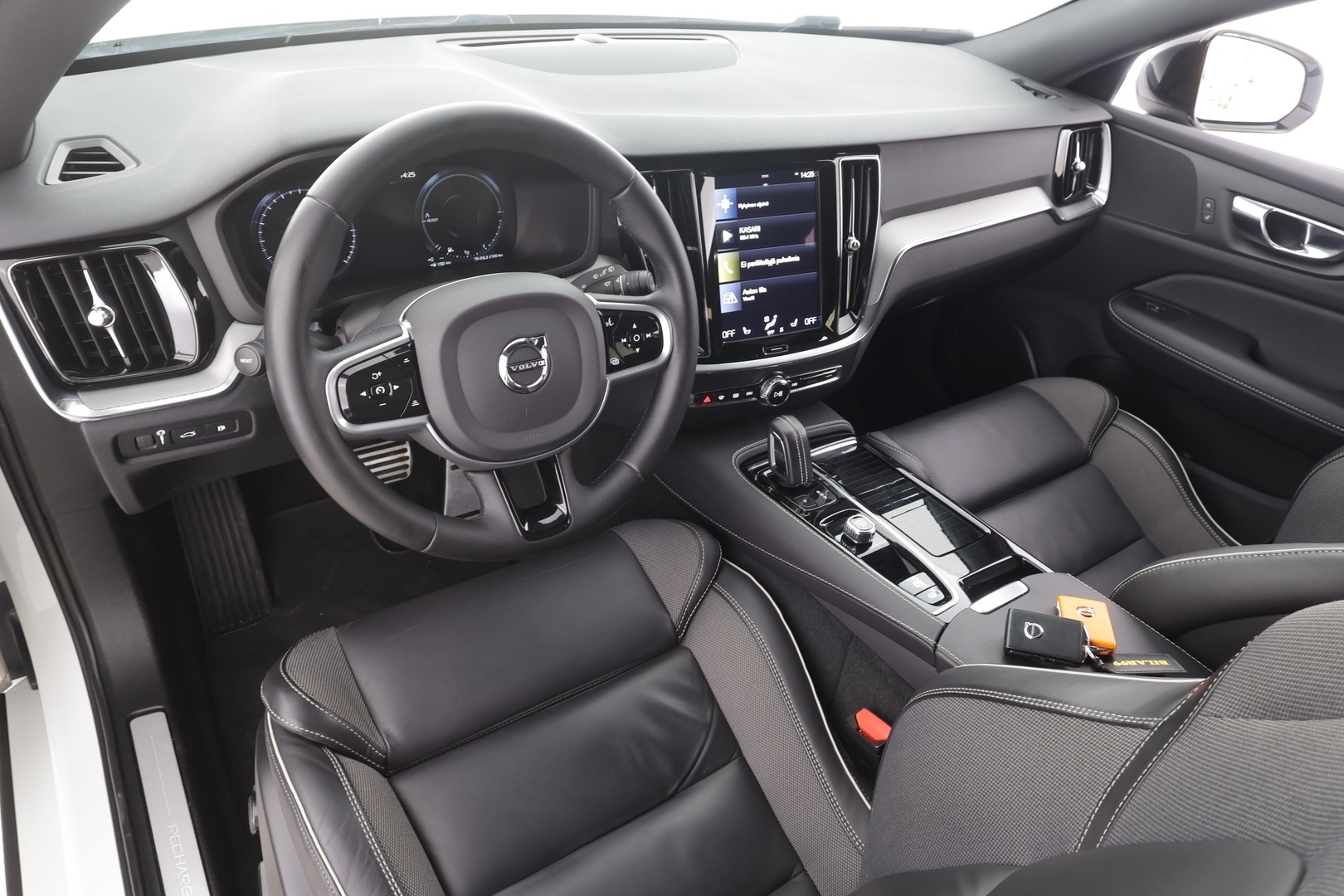 VOLVO V60 2022