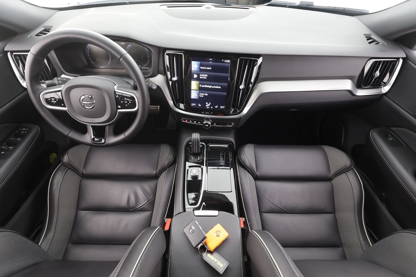 VOLVO V60 2022