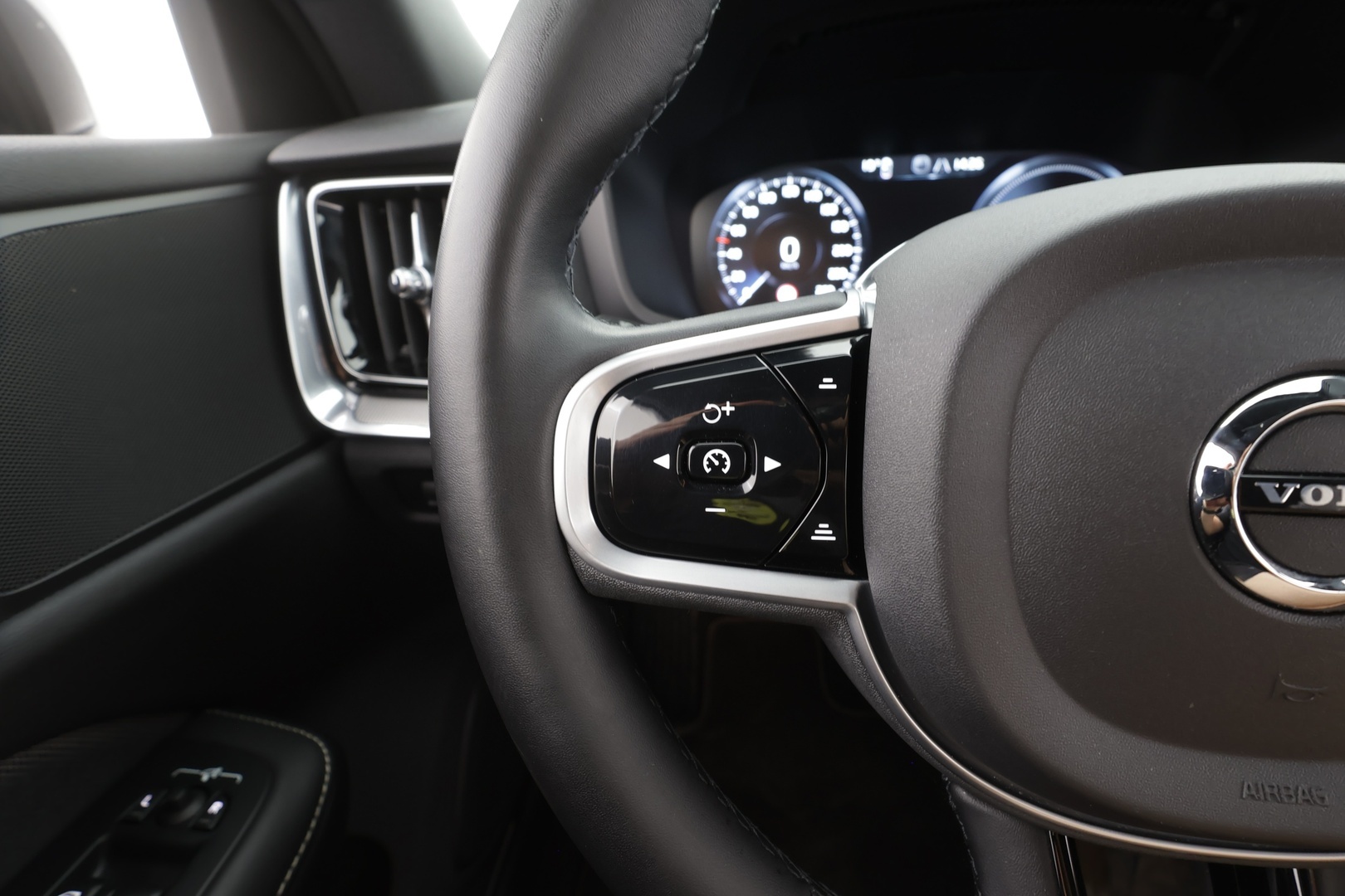 VOLVO V60 2022