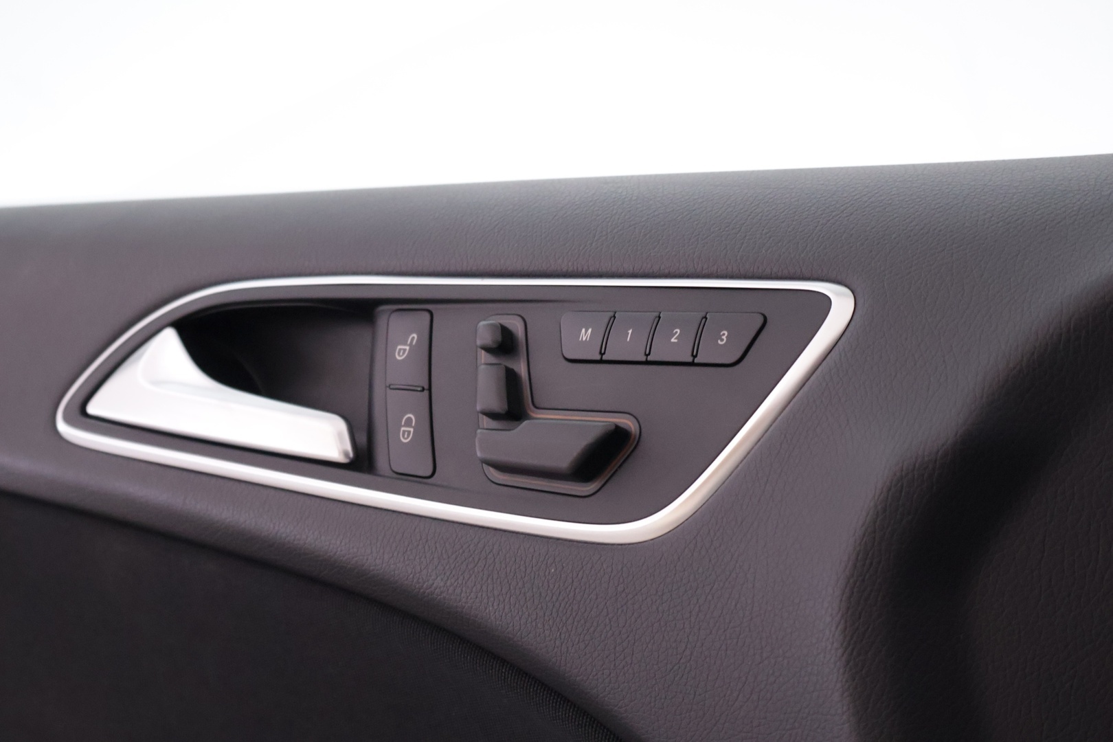 MERCEDES-BENZ B 2013