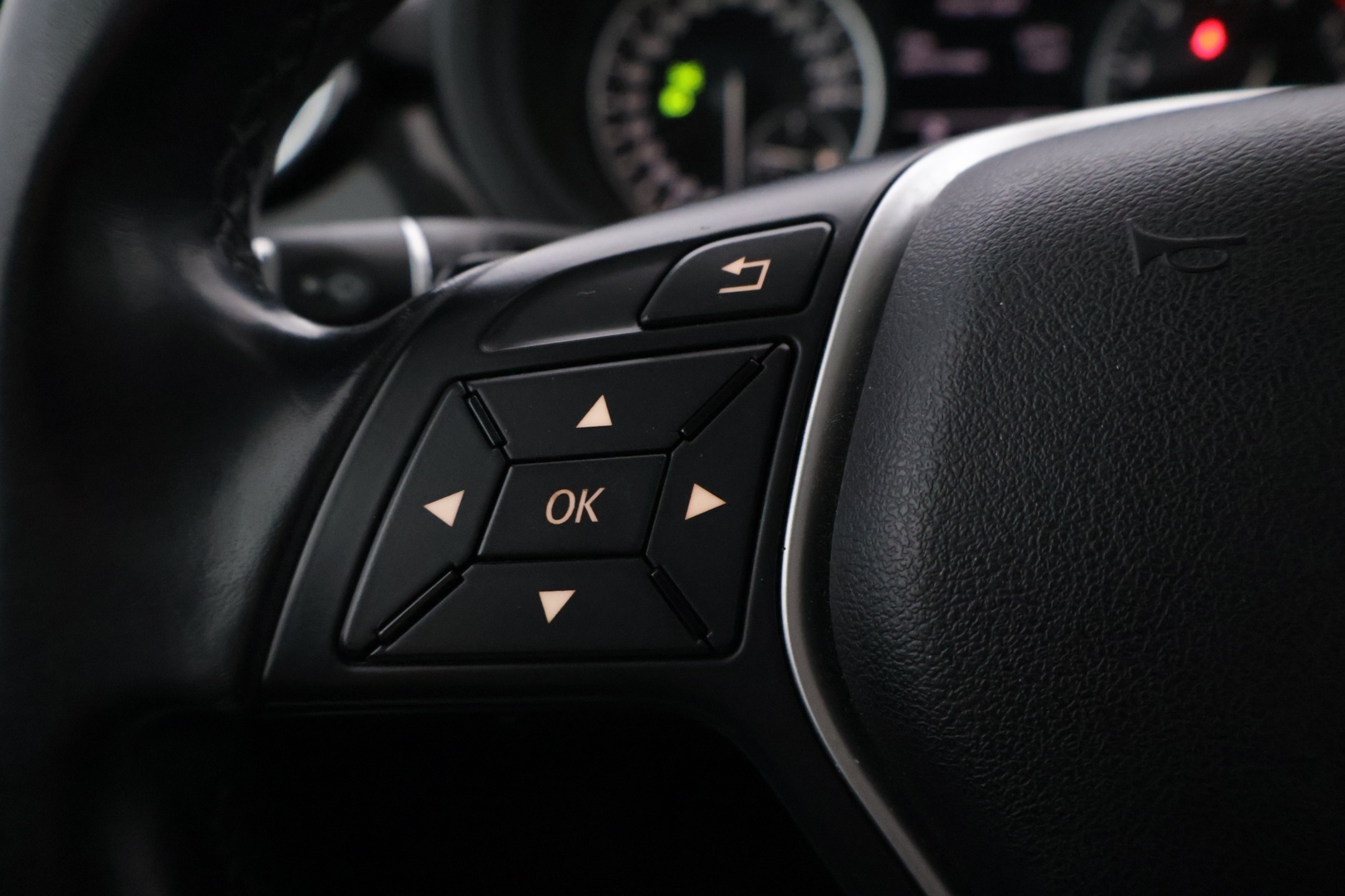 MERCEDES-BENZ B 2013