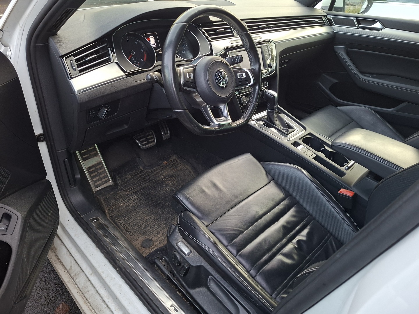 VOLKSWAGEN Passat 2016