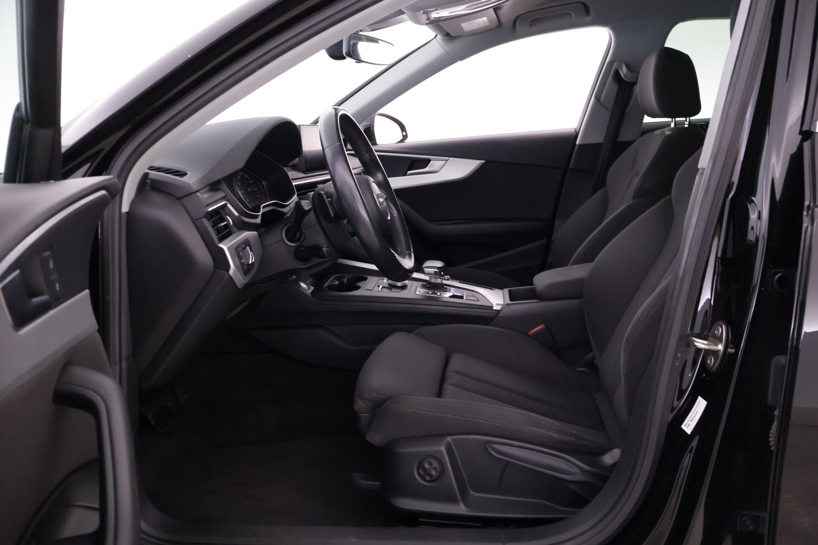 AUDI A4 2016