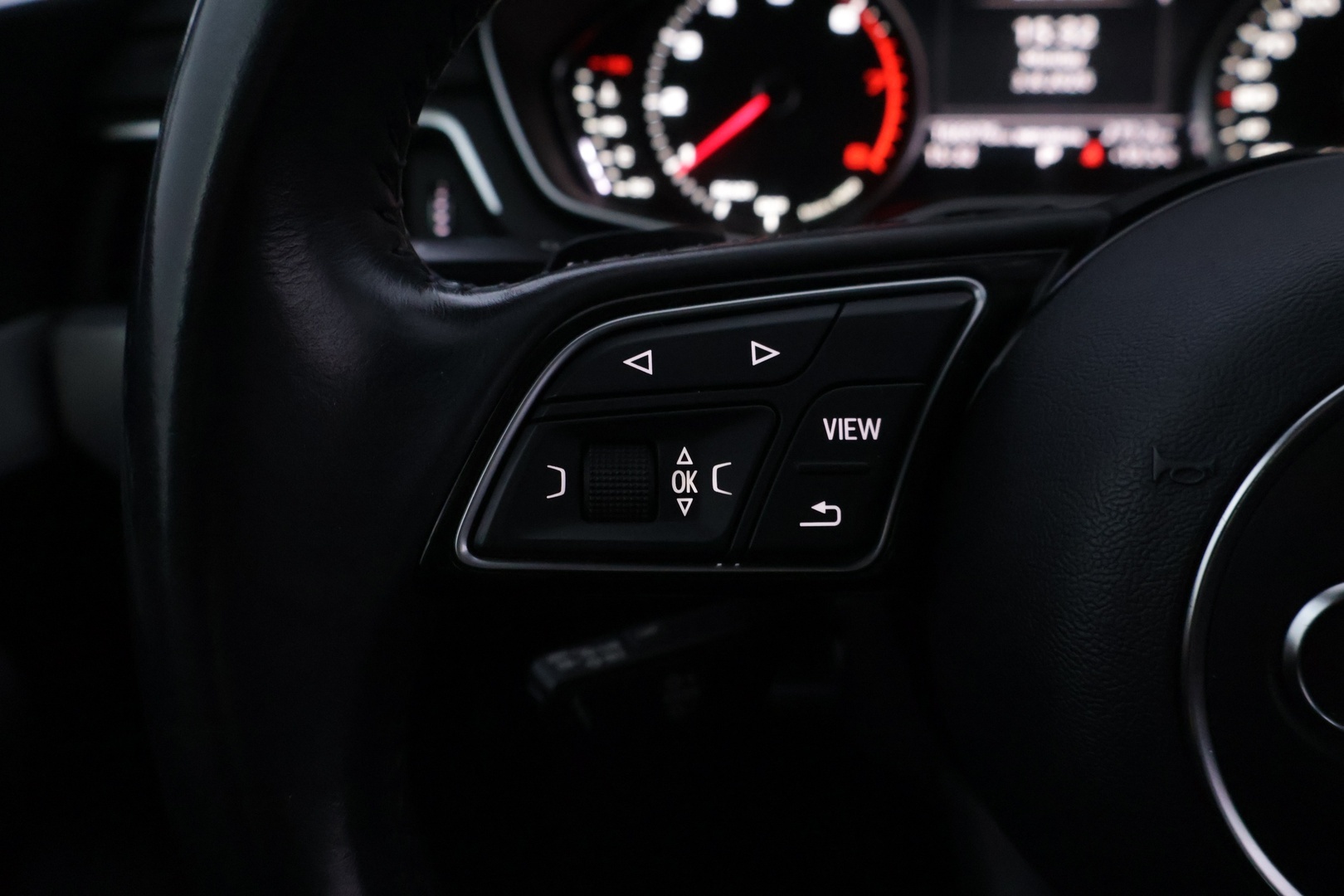 AUDI A4 2016