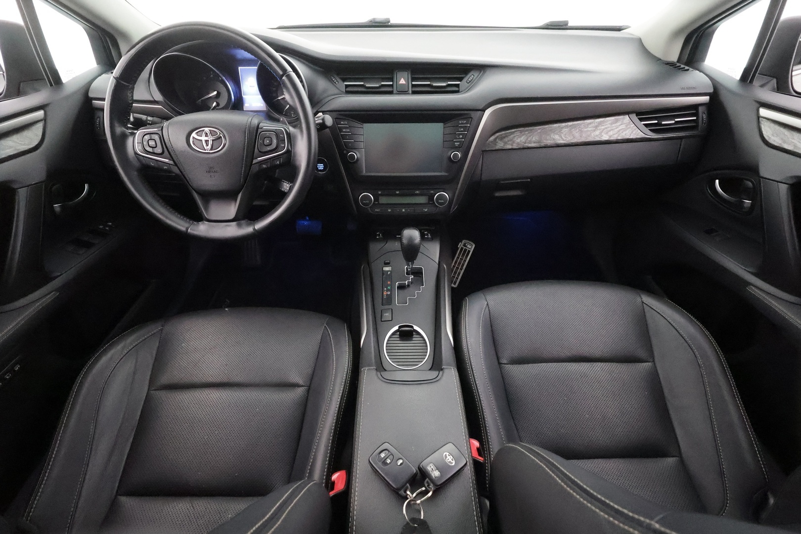 TOYOTA Avensis 2017