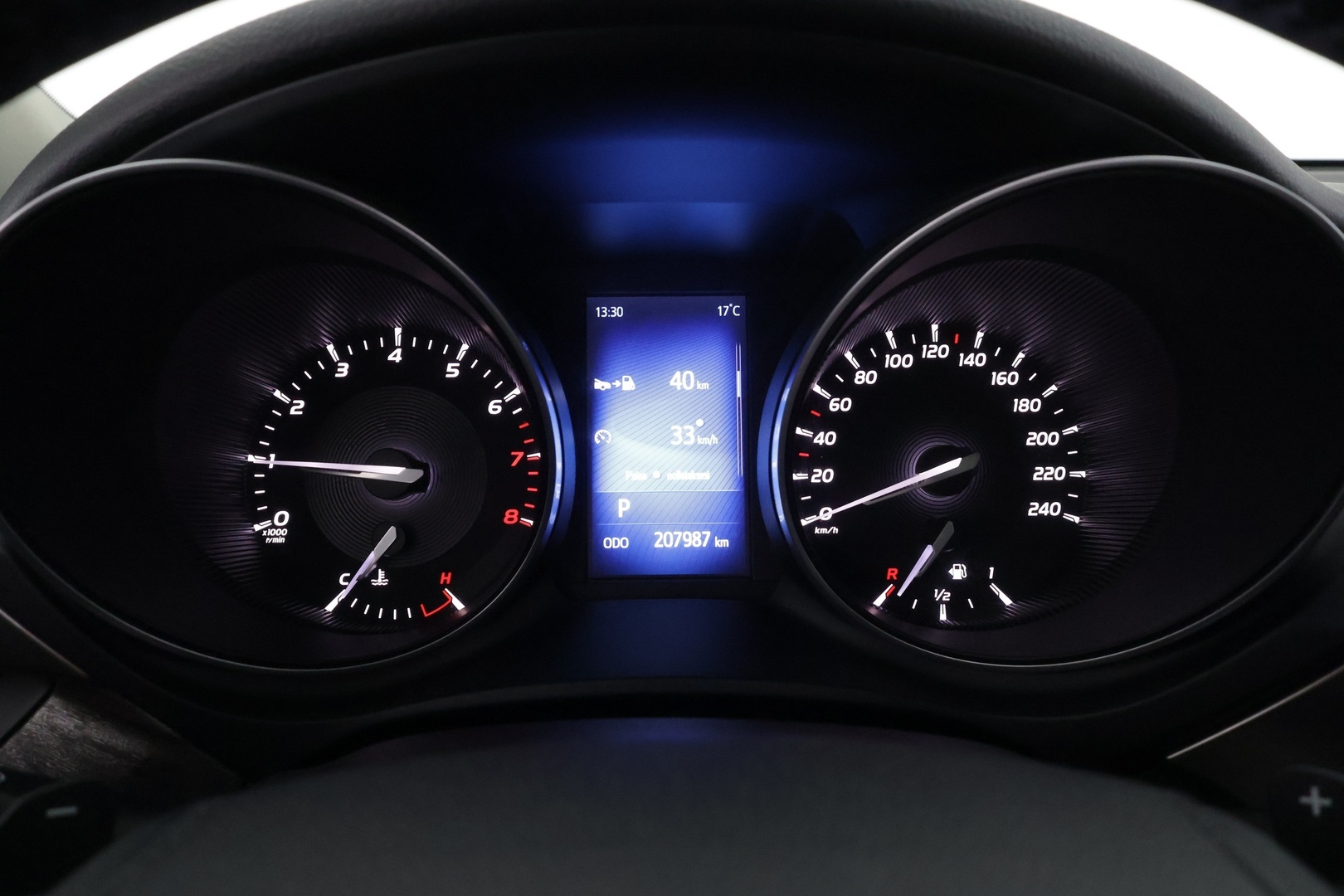 TOYOTA Avensis 2017