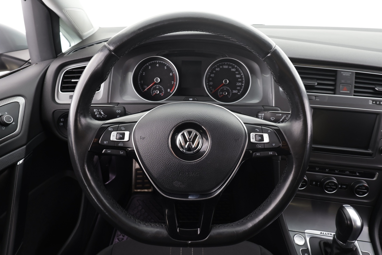 VOLKSWAGEN Golf 2017