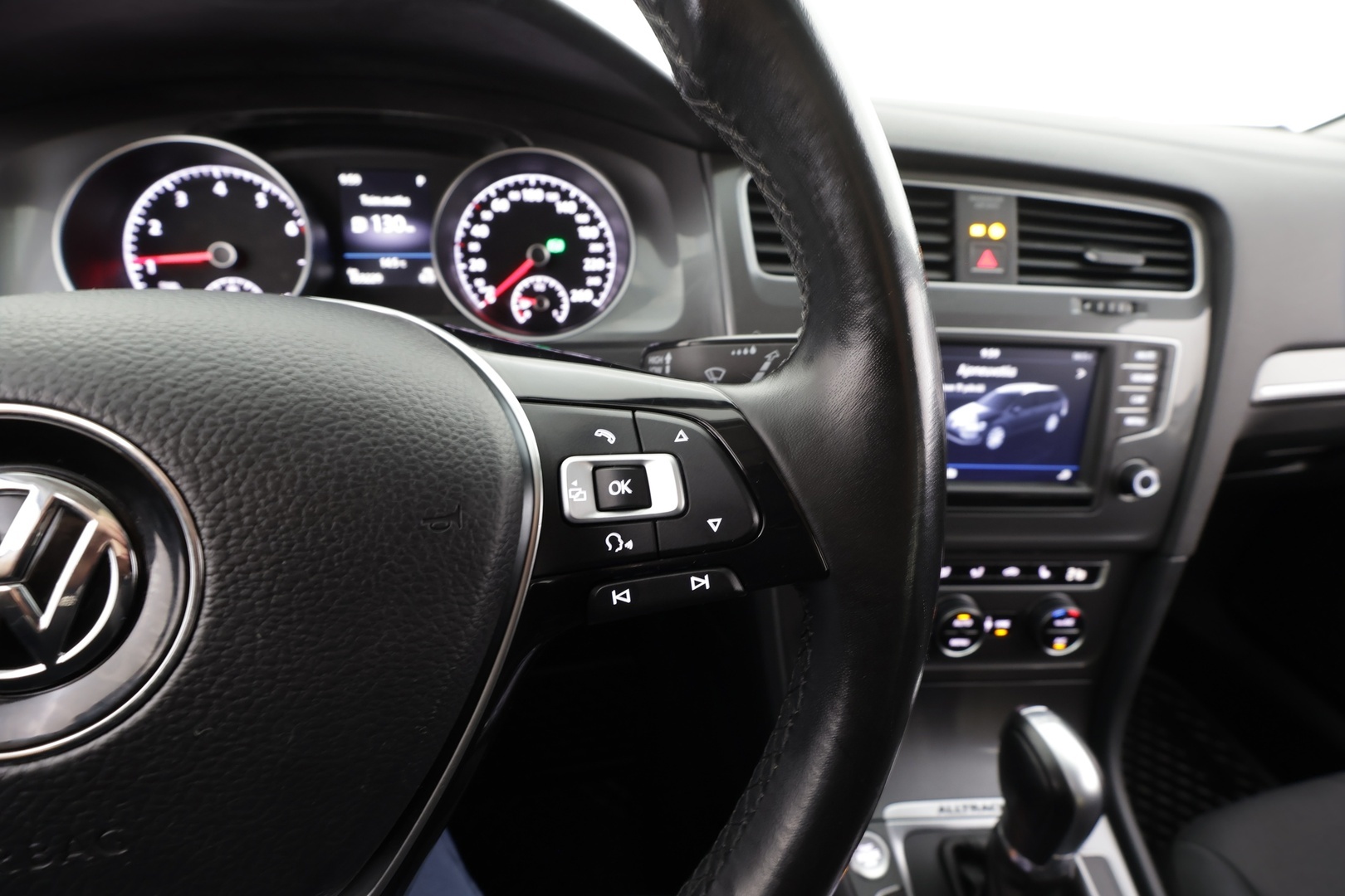 VOLKSWAGEN Golf 2017