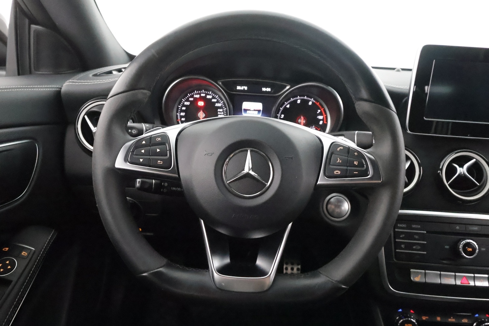 MERCEDES-BENZ CLA 2017