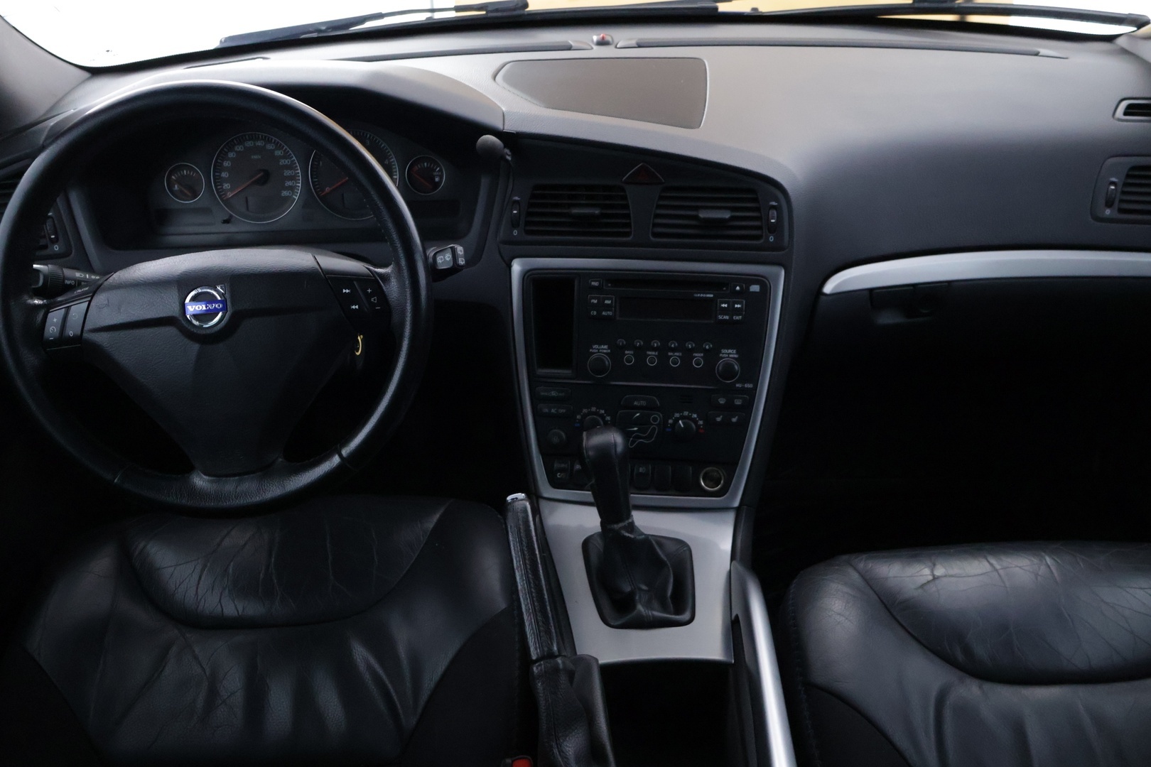 VOLVO XC70 2005