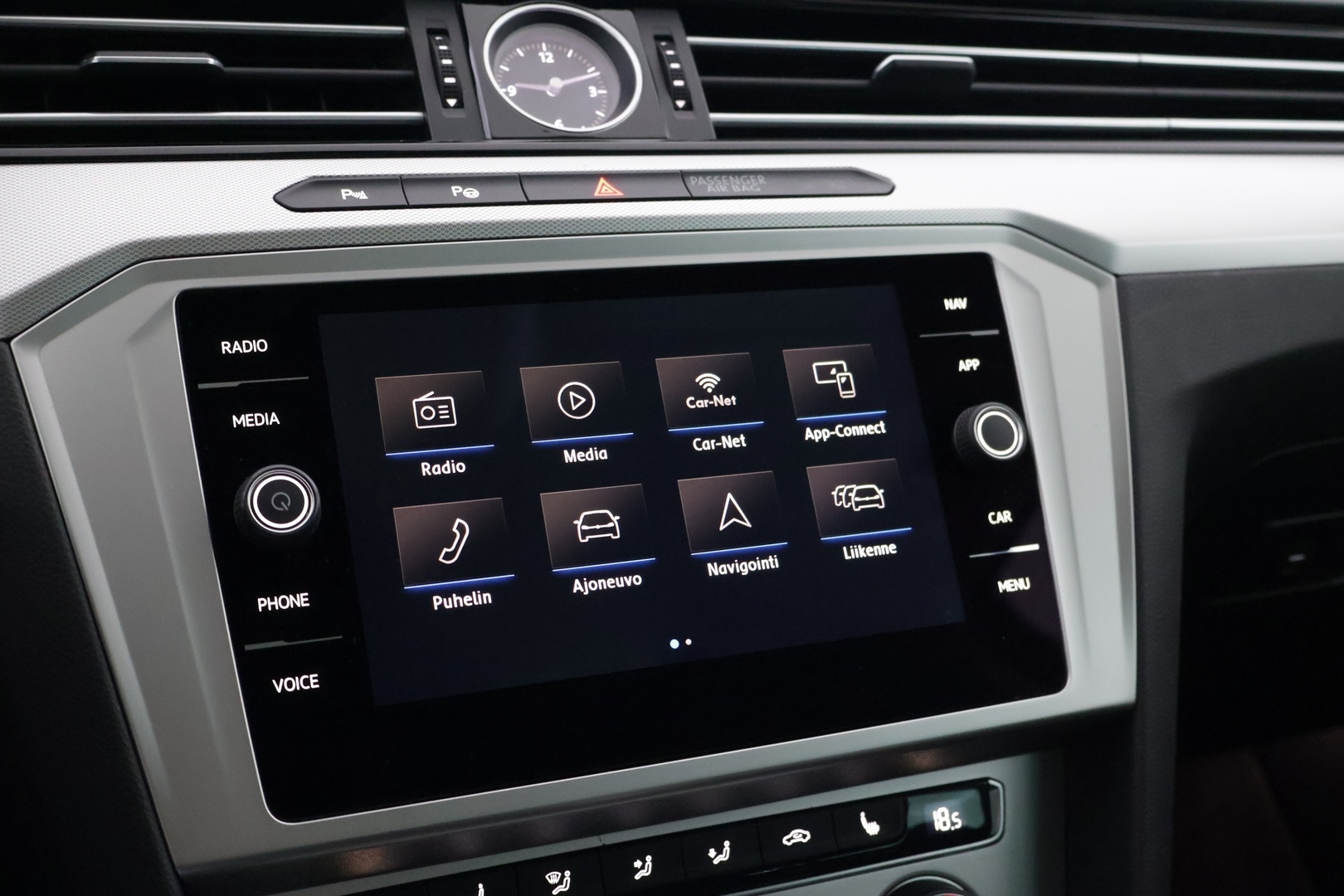 VOLKSWAGEN Passat 2018