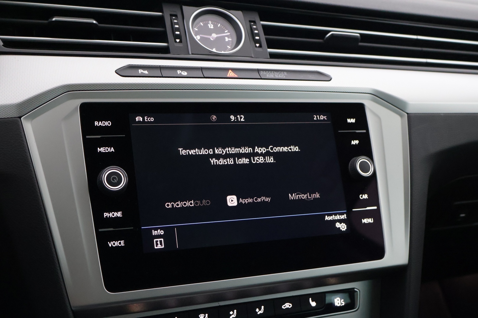 VOLKSWAGEN Passat 2018