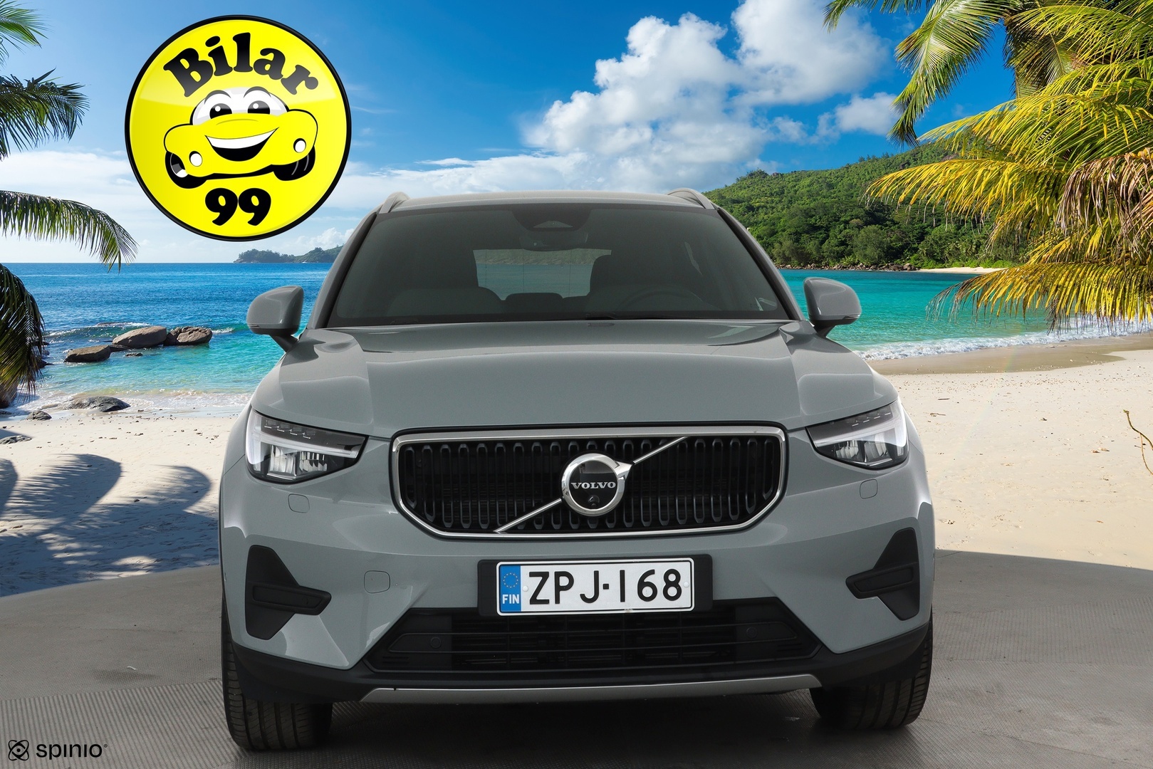 VOLVO XC40 2025